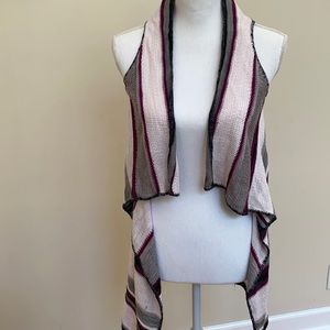 Xhilaration sweater vest - EUC